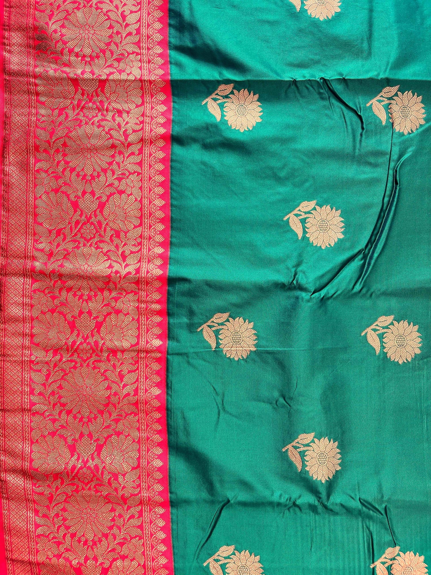 Beautiful Green Handloom Soft Silk Paithani Saree